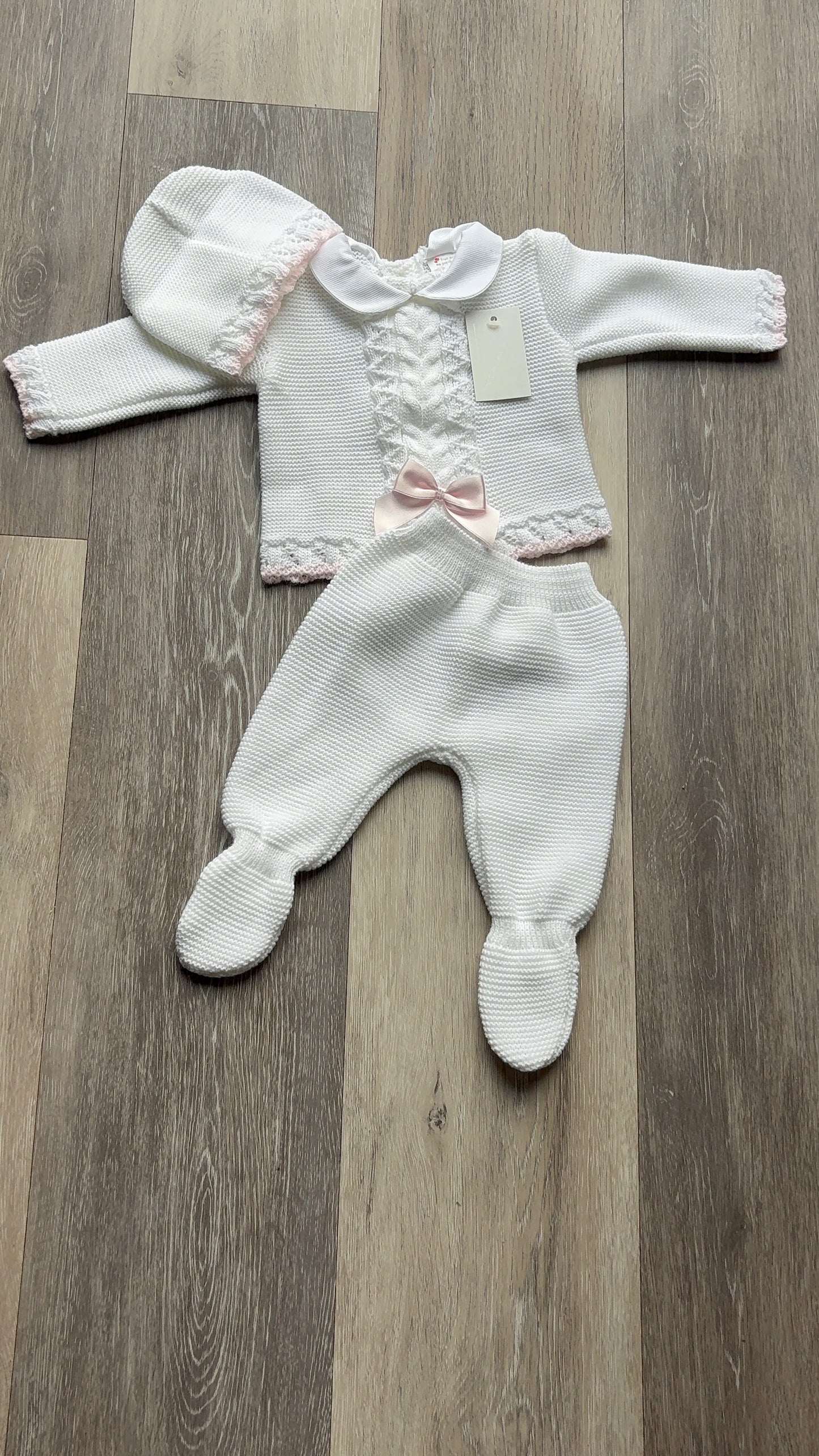 Blush Bow Cable Knit Gift Set