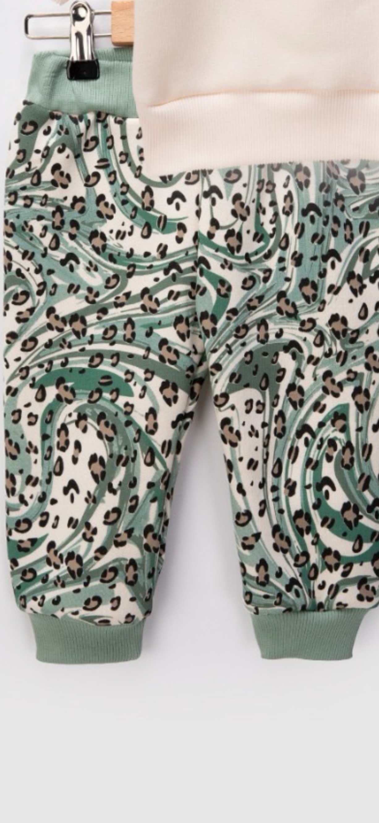 Girls Leopard Print Tracksuit